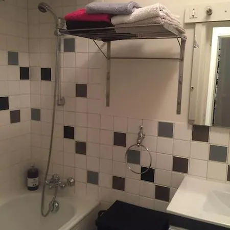 Appartamento 16 -near Champs-elysees 75m2 Parigi