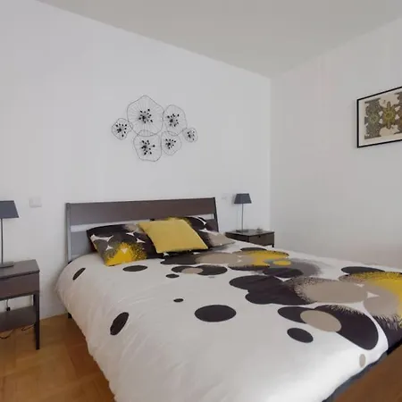 Apartment 16 -near Champs-elysees 75m2 *