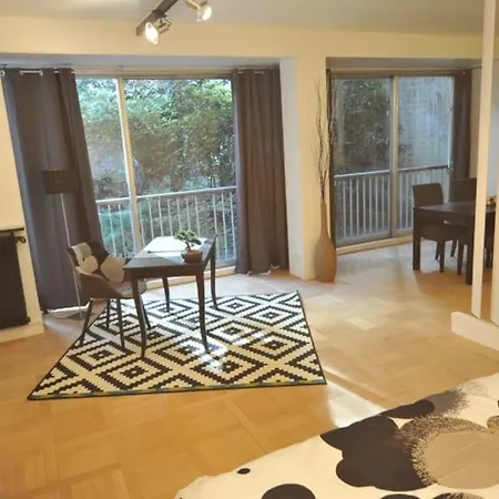 16 -near Champs-elysees 75m2 Apartment *